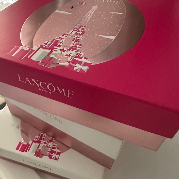 Gold Givenchy Ribbon - Picture 10 of 10